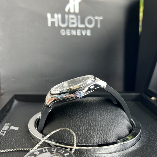 ウブロコピー時計背面デザイン